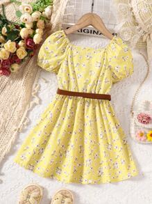 小女童碎花泡泡袖繫腰帶洋裝