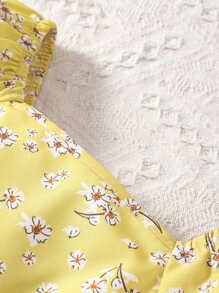 小女童碎花泡泡袖繫腰帶洋裝