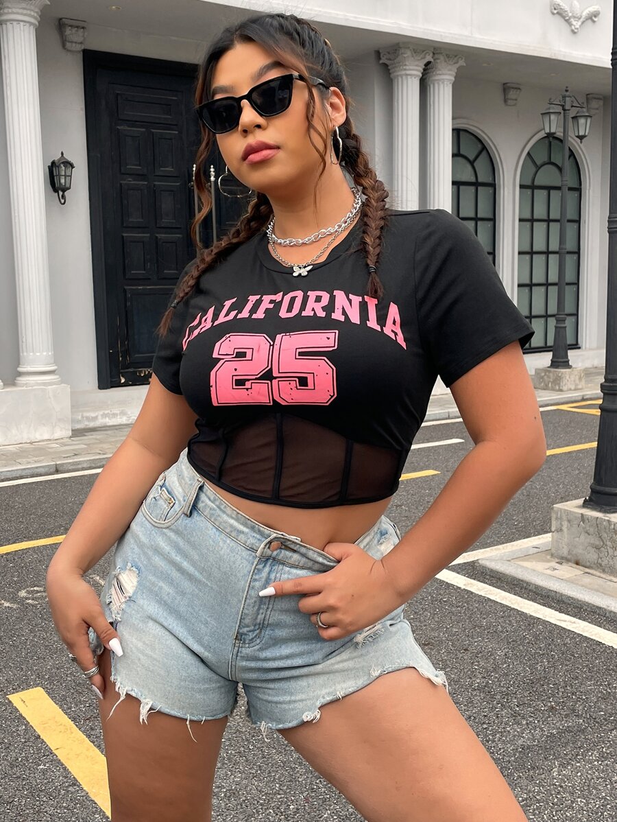 SHEIN Coolane Camiseta crop con estampado de letra de malla en contraste - Negro - Ver 1