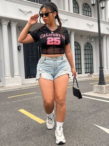 SHEIN Coolane Camiseta crop con estampado de letra de malla en contraste - Negro - Ver 3