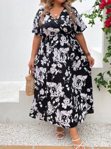 SHEIN LUNE Plus Floral Print Batwing Sleeve Dress - Black and White - View 1