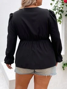 SHEIN LUNE 大碼水溶蕾絲拼接荷葉袖荷葉邊下擺襯衫 - 黑色 - 查看 2