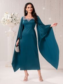 Modelyn Contrast Sequin Notch Neck Cloak Sleeve Dress - Teal Blue - View 3