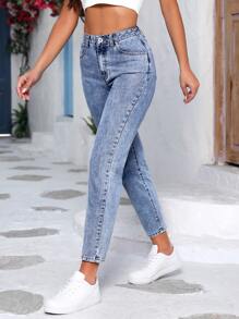 Slant Pocket Mom Fit Jeans - Light Wash - View 4