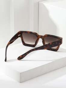玳瑁色框架太陽眼鏡 - 漸層 - 查看 3