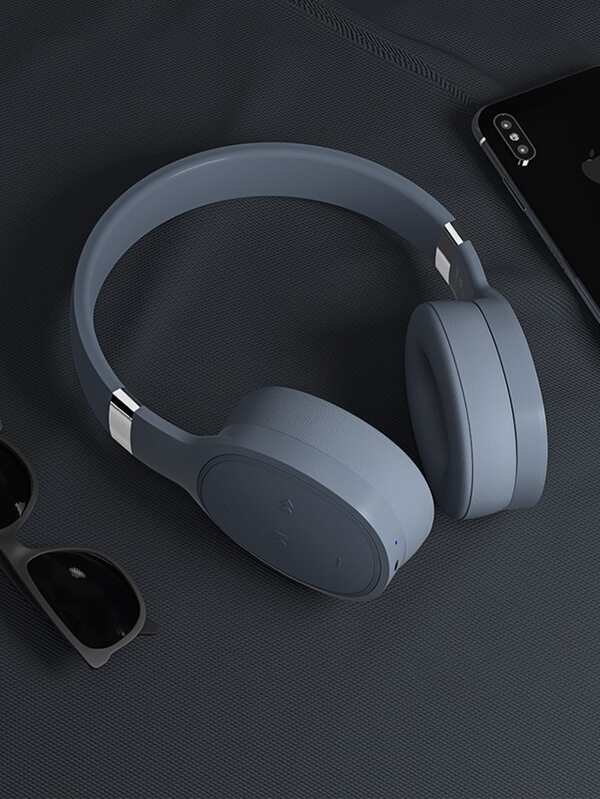 Passive Noise Cancelling OverEar BuiltIn Mic Lightweight Durable Deep