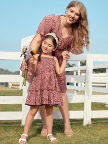 SHEIN 小女童1入組碎花褶邊吊帶洋裝 - 紅白色 - 查看 2