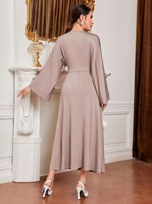 Al Najma Vestido girante delantero con cuenta de perla manga de campana - Albaricoque - Ver 2