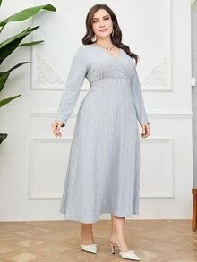 Mulvari Plus Surplice Neck Solid A-line Dress - Grey - View 5
