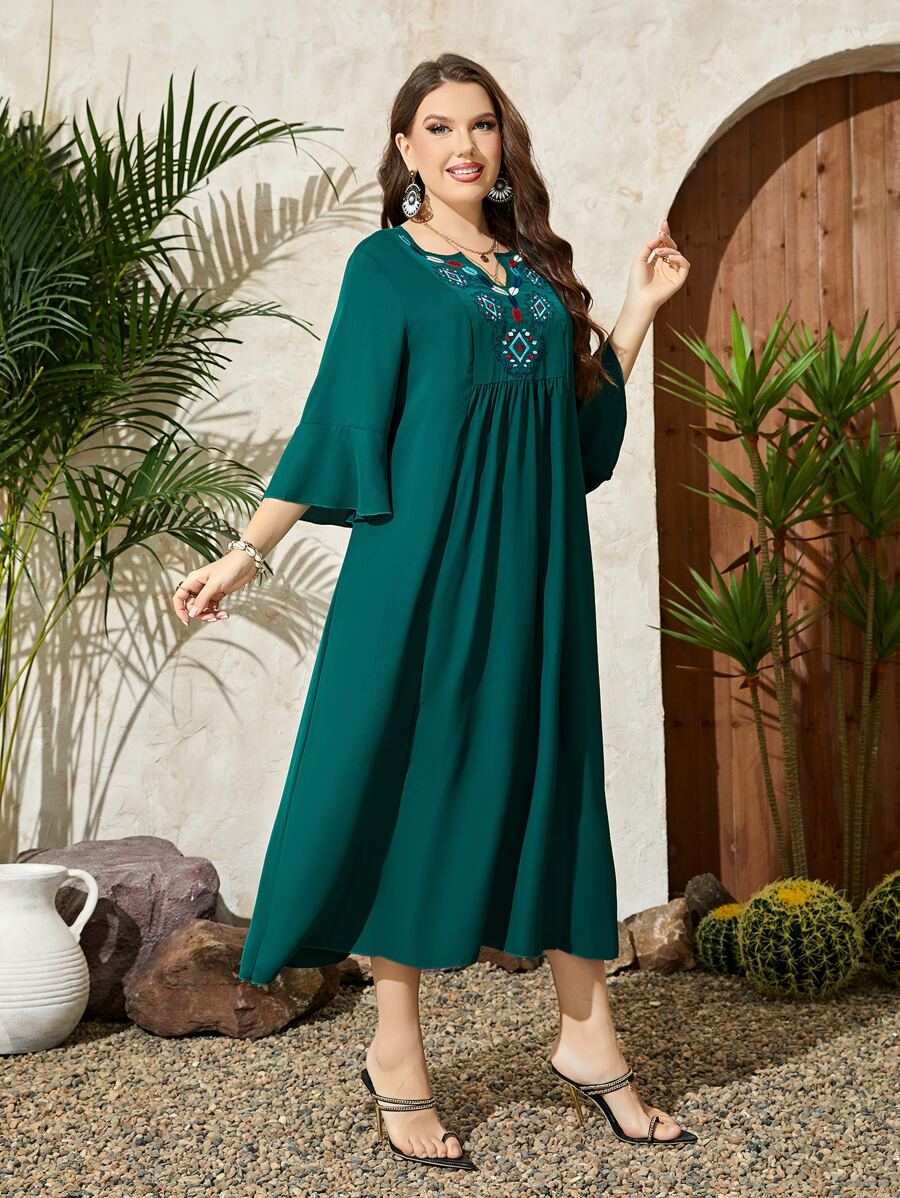 Al Najma 大碼花卉刺繡荷葉袖娃娃裙 - 墨綠色 - 查看 1