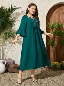Al Najma 大碼花卉刺繡荷葉袖娃娃裙 - 墨綠色 - 查看 3