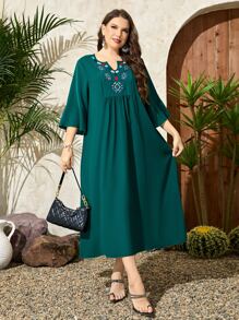 Al Najma 大碼花卉刺繡荷葉袖娃娃裙 - 墨綠色 - 查看 6