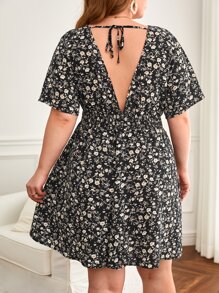 SHEIN LUNE 大碼碎花鏤空蕾絲花邊後背繫帶連衣裙 - 彩色 - 查看 2