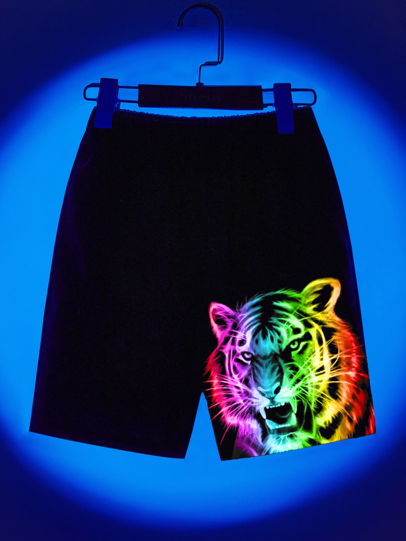 SHEIN 男孩老虎印花短褲 - 黑色 - 查看 1