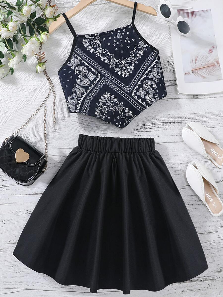 SHEIN 女孩佩斯利絲巾圖案手帕下擺吊帶上衣和喇叭半身裙