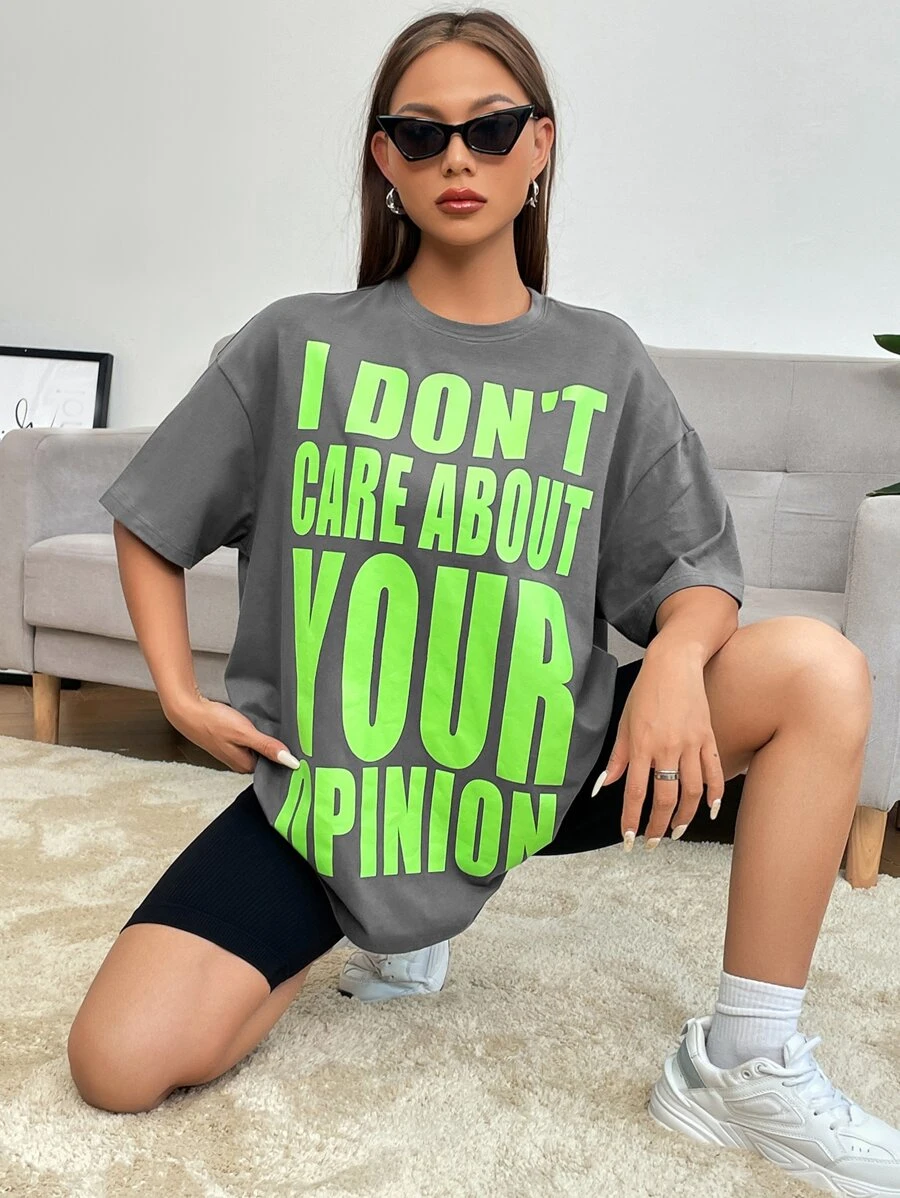 SHEIN EZwear Áo phông rộng vai hở vai in khẩu hiệu TÔI KHÔNG QUAN TÂM ĐẾN Ý KIẾN CỦA BẠN - Xám - Xem 1