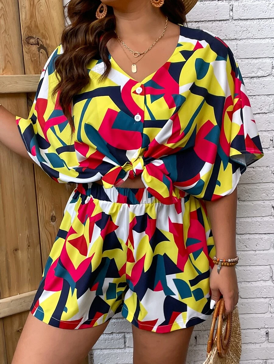SHEIN LUNE Plus Allover Print Batwing Sleeve Blouse & Shorts - Multicolor - View 1