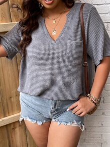 SHEIN LUNE 大碼缺口領口袋貼布華夫格編織T恤 - 灰色 - 查看 5