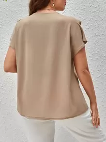 SHEIN Privé Blusa ribete con fruncido con botón delantero - Caqui - Ver 2