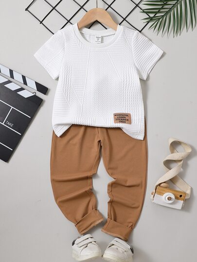 SHEIN Toddler Boys Letter Patched Tee & Trousers