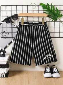 男孩條紋和字母圖案短褲
