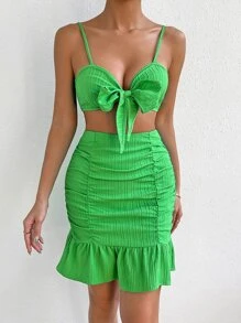 SHEIN Essnce Top de tirantes con lazo delantero & Falda fruncido bajo con fruncido - Verde - Ver 1