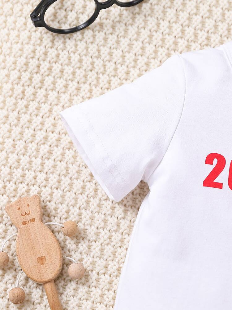 Baby Boy Letter Graphic Tee & Shorts