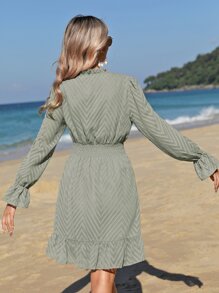 SHEIN Frenchy 鋸齒紋提花褶邊荷葉袖荷葉邊洋裝 - 薄荷綠 - 查看 2