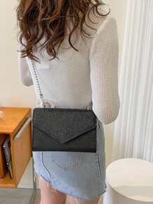 Bolsa cuadrada brillante con solapa - Negro - Ver 6