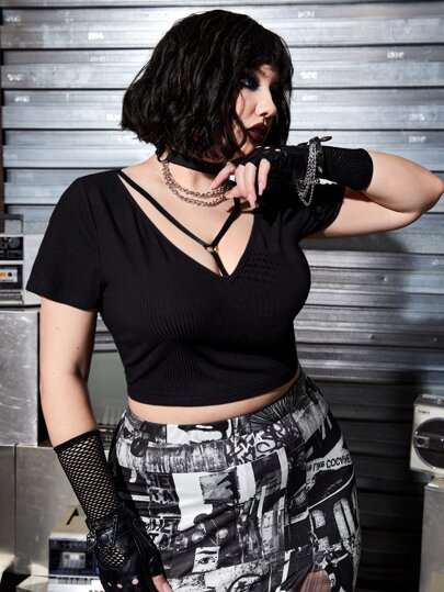 تي شيرت قصير موحدة اللون مقاس كبير