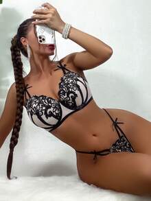 Floral Embroidery Mesh Underwire Lingerie Set - Multicolor - View 5