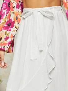 SHEIN VCAY Falda ribete con fruncido con cinturón bajo cruzado - Blanco - Ver 3