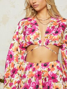 SHEIN VCAY Floral Print Tie Back Crop Top & Shorts - Multicolor - View 3