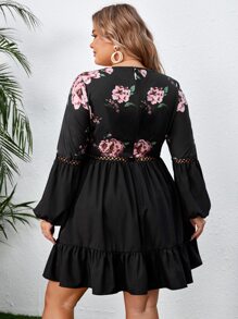 SHEIN VCAY Plus Floral Print Guipure Lace Insert Lantern Sleeve Ruffle Hem Dress - Black - View 2