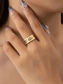 Hat Detail Ring - Yellow Gold - View 2