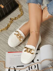 純素皮革缺口V領側金屬鏈條平底鞋 - 白色 - 查看 1