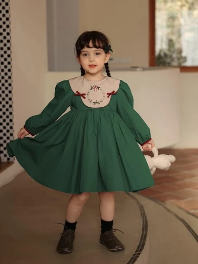 小女童花卉刺繡彼得潘領連衣裙