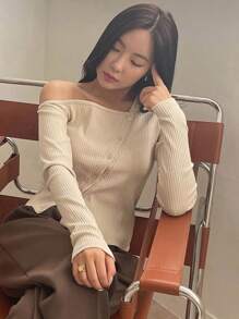 DAZY Áo thun nữ Gân đan Nút phía trước màu trơn Giải trí - Màu be - Xem 9