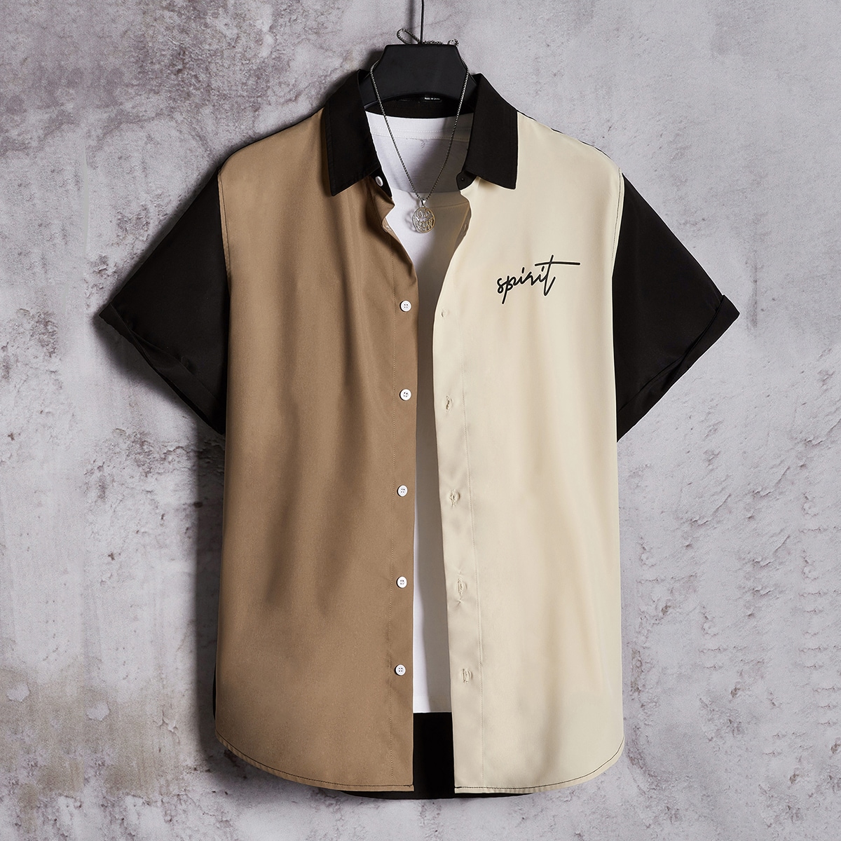 Camisa holgada de hombre con bloque de color y gráfico de letras (sin camiseta)