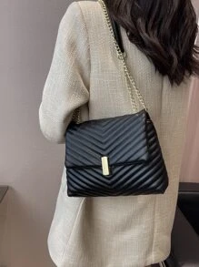 鋸齒紋衍縫鏈條翻蓋方包 - 黑色 - 查看 1