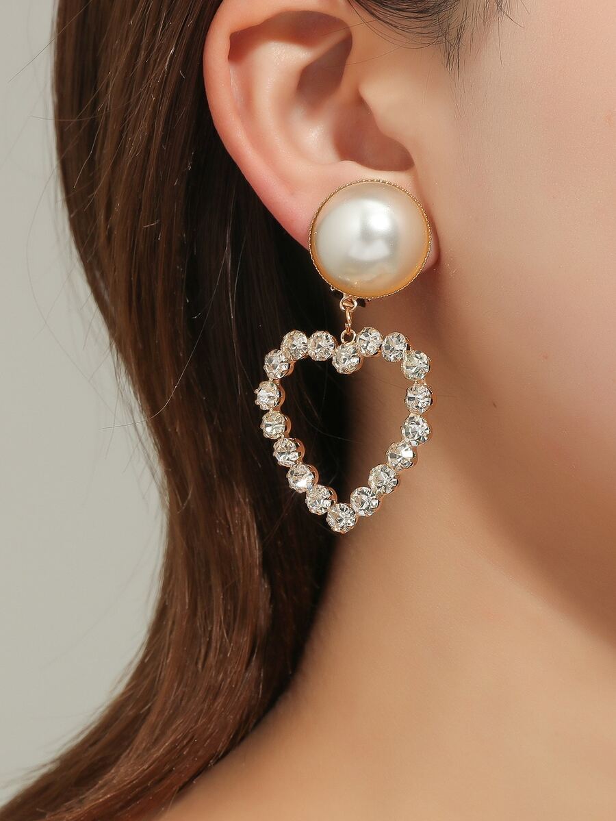 一对时尚百搭的珍珠心形镂空水钻耳环，适合晚宴和日常佩戴 - 白色 - 查看 1