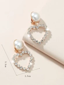 一对时尚百搭的珍珠心形镂空水钻耳环，适合晚宴和日常佩戴 - 白色 - 查看 3