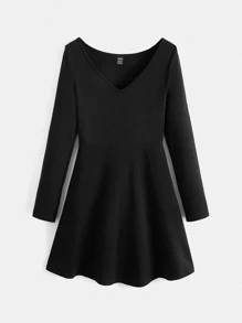 SHEIN BASICS 純色 V 領 A 字連身裙 - 黑色 - 查看 4