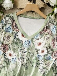 SHEIN LUNE Camiseta con estampado floral de cuello V - Multicolor - Ver 7