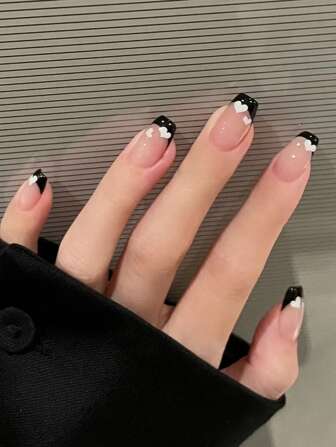 24 piezas Uñas postizas de bailarina francesa corta, uñas francesas negras con corazón, uñas acrílicas falsas, juego de manicura con uñas desmontables de cobertura completa de larga duración, incluye 1 hoja de pegatinas adhesivas y 1 lima pequeña, perfectas para uso diario