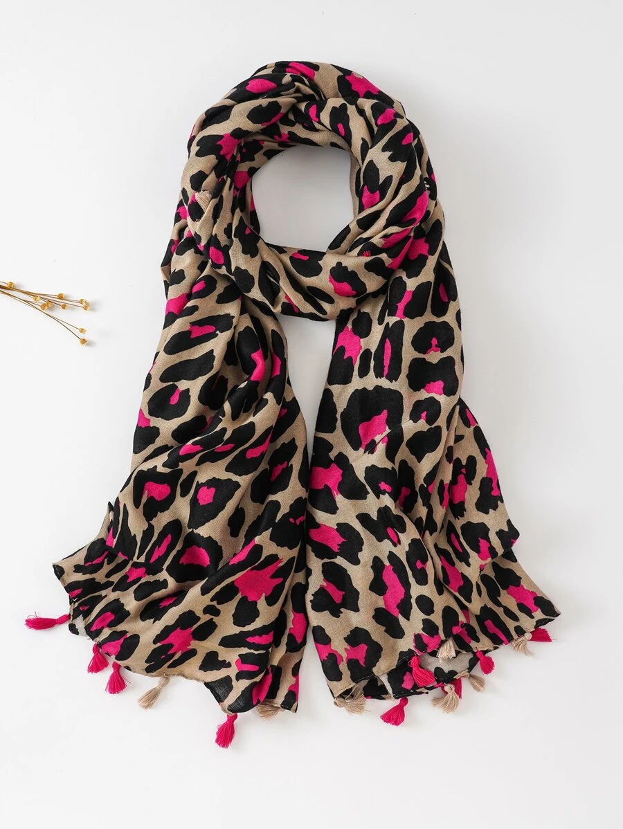 Pañuelo con estampado de leopardo con diseño de fleco