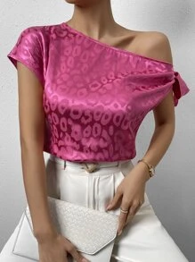 SHEIN Privé 豹紋提花不對稱領側打結緞面襯衫 - 玫紅色 - 查看 1