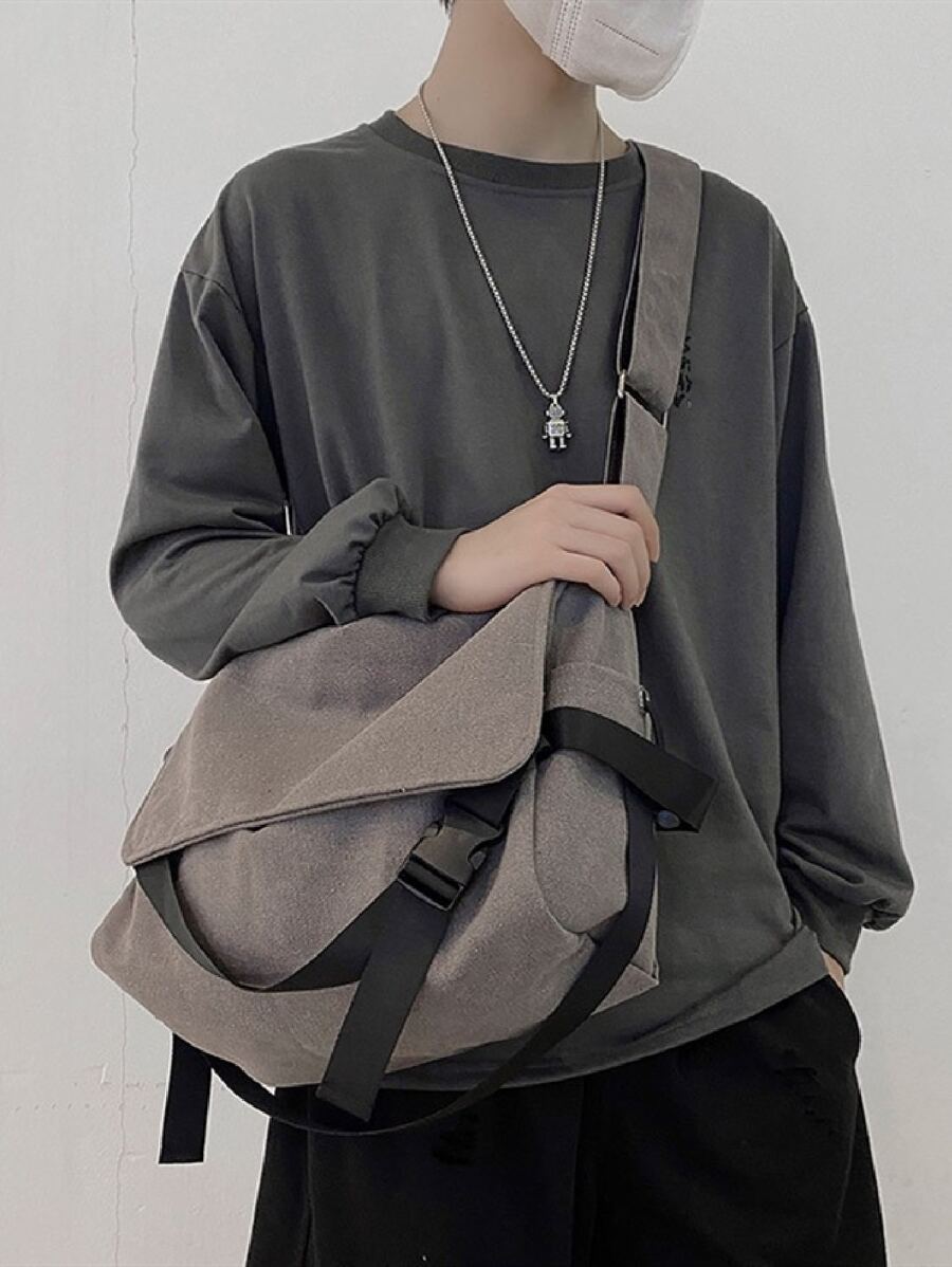 男士大容量翻蓋郵差包附包飾 - 深灰色 - 查看 1