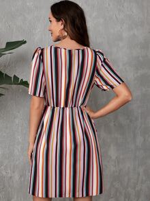 SHEIN Clasi Vestido con estampado de rayas con bolsillo oculto con cordón delantero - Multicolor - Ver 2