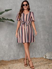 SHEIN Clasi Vestido con estampado de rayas con bolsillo oculto con cordón delantero - Multicolor - Ver 3